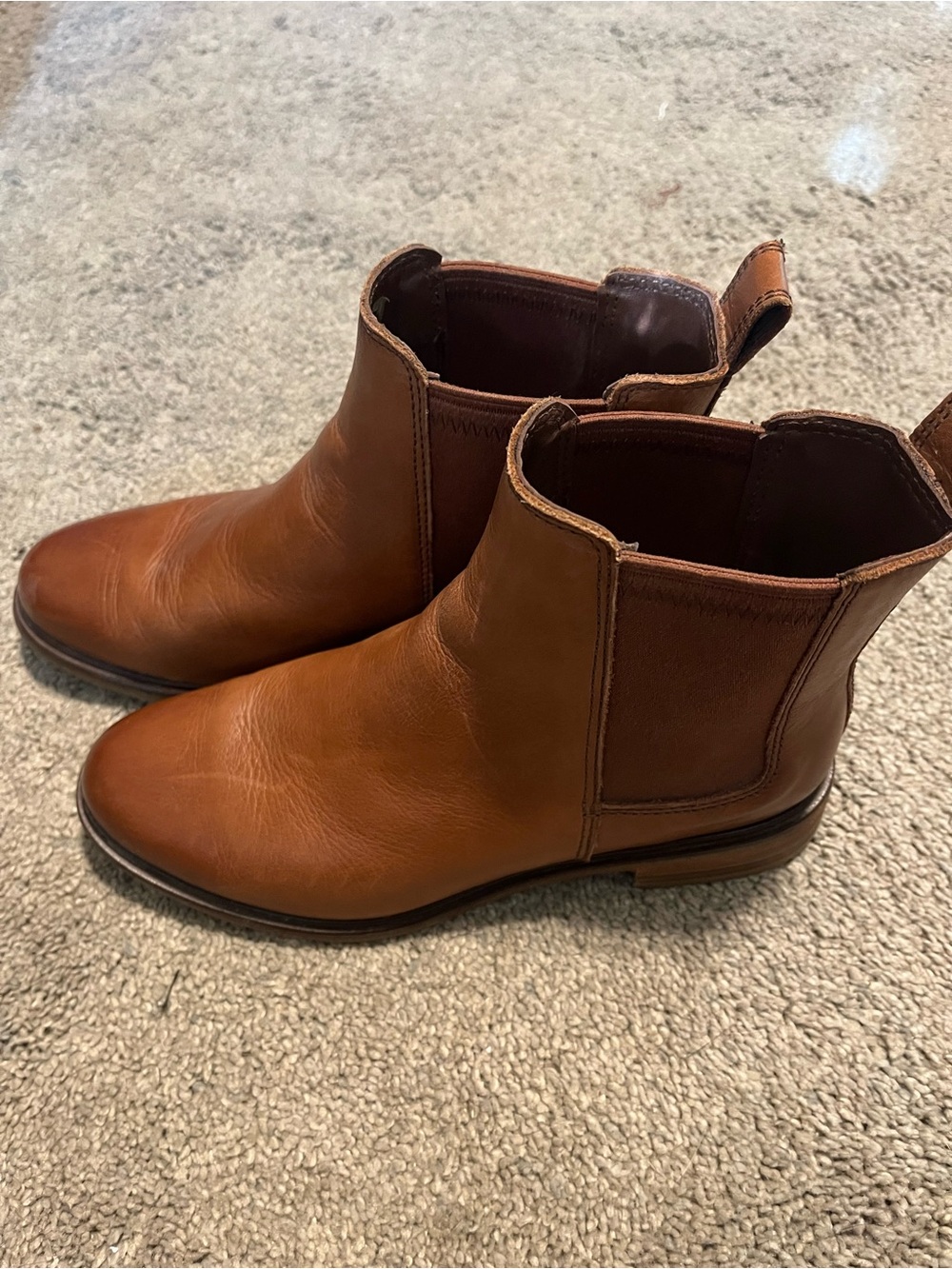 Clarks women’s Tan Leather Boots